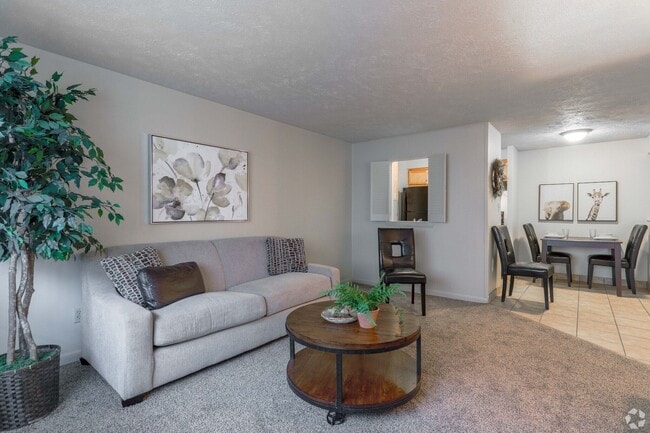 Photo - Chamberlain I & II Apartments