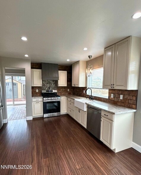 Photo - 2205 Stowe Dr