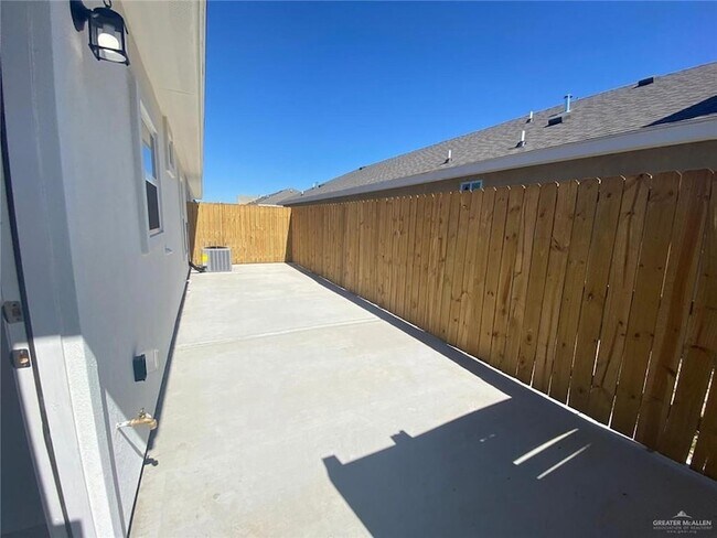 Photo - 1722 W Denise Dr Unit 3