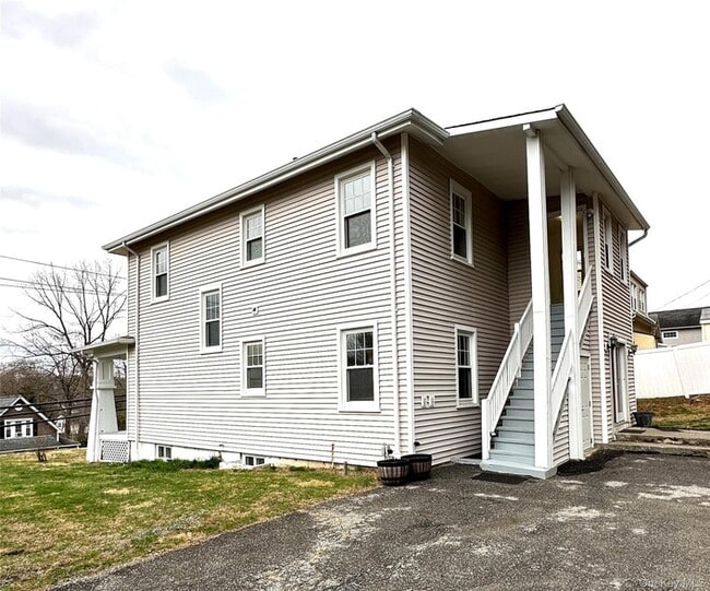 Building Photo - 37 Church St Unit 1