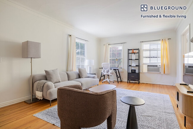 Building Photo - 136 S Roxbury Dr Unit FL2-ID1349