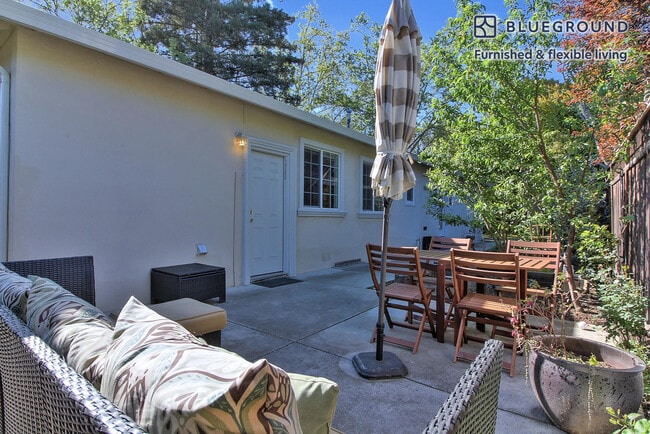 Photo - 277 Willow Rd