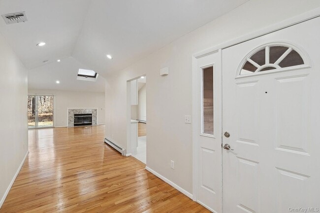 Photo - 1 Woodview Way