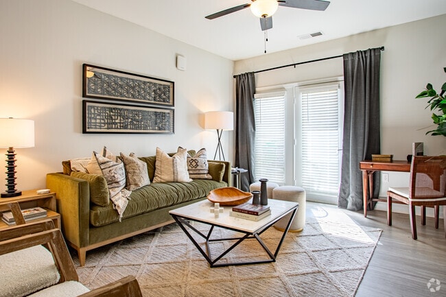 2BR, 2BA - 1,227 SF - Living Area - West Park