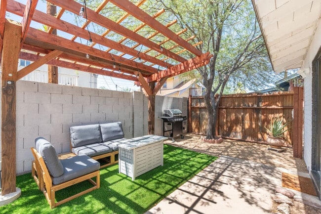 Photo - 1407 E McKinley St Unit ID1309640P