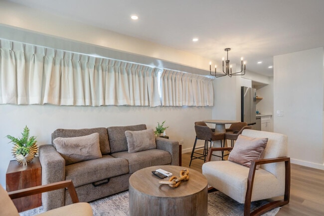 Photo - 2464 Prince Edward St Unit ID1327714P