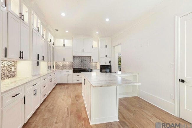 Photo - 18171 Vis-A-Vis Ave
