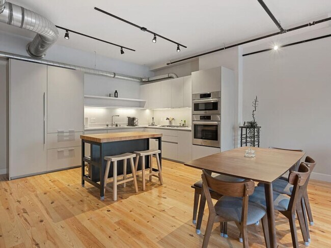 Photo - 111 W Elder St Unit ID1056044P