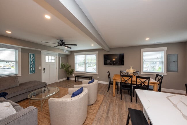 Building Photo - 1142 Simpson Ave Unit ID1308992P