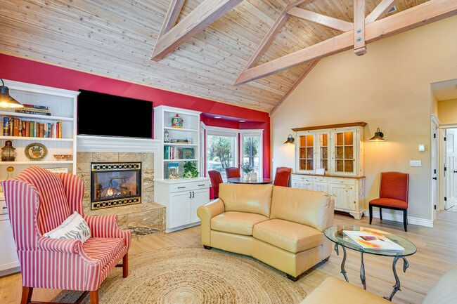 Photo - 5700 Winding Way Unit SI ID1305207P