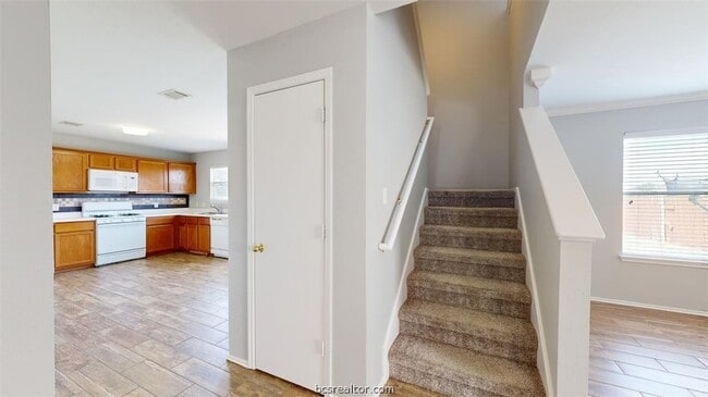 Photo - 15214 Meredith Ln