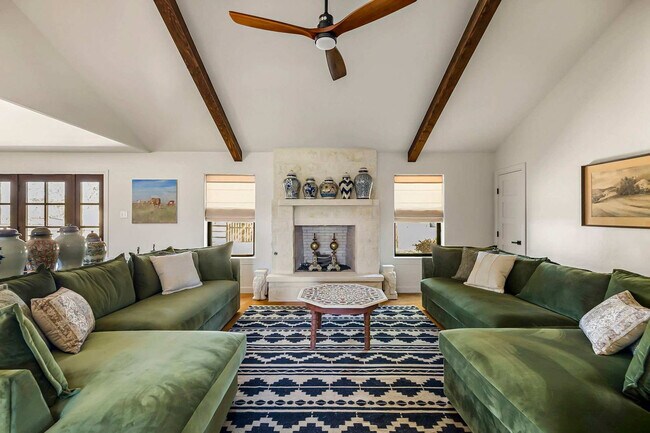 Photo - 1219 Sisterdale Rd Unit ID1254583P