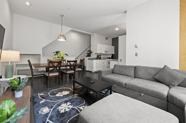 Photo - 160 E Berkeley St Unit SI ID1343278P