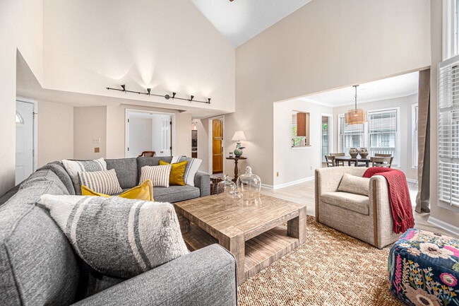 Photo - 206 Kirkwood Dr Unit SI ID1020748P