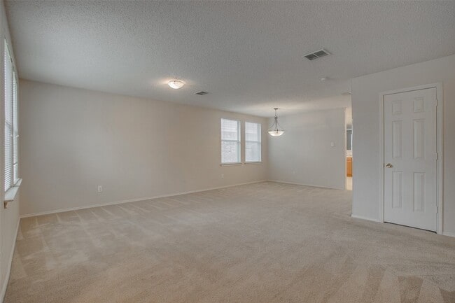 Photo - 1961 Lariat Dr