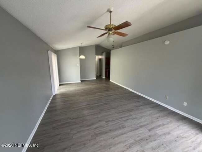 Photo - 5061 Knightsbridge Cir N
