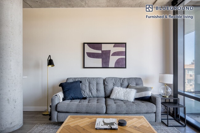 Photo - 450 W Belmont Ave Unit FL5-ID983