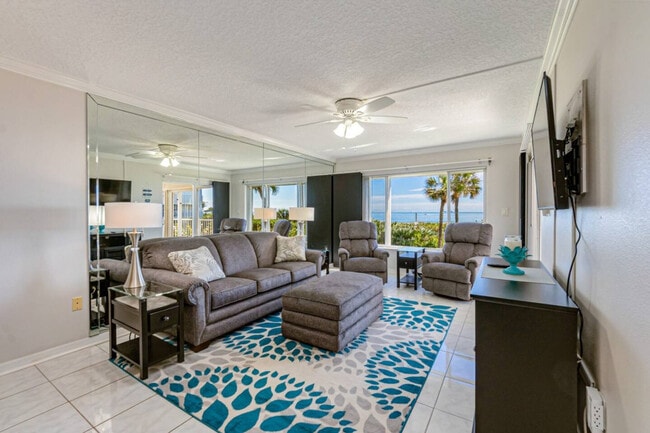 Building Photo - 555 Fillmore Ave Unit ID1346828P