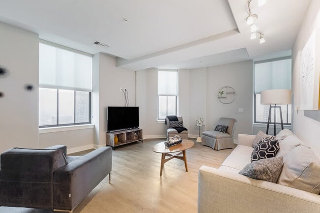 Photo - 10 Light St Unit FL30-ID1024637P