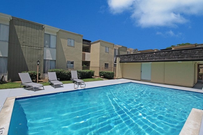 Photo - Crestview North Apartments