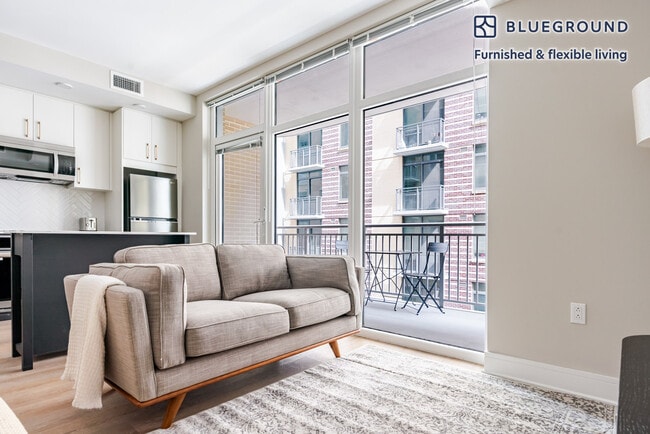 Building Photo - 4924 St Elmo Ave Unit FL10-ID1069