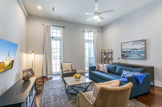 Building Photo - 1430 St Charles Ave Unit ID1266678P