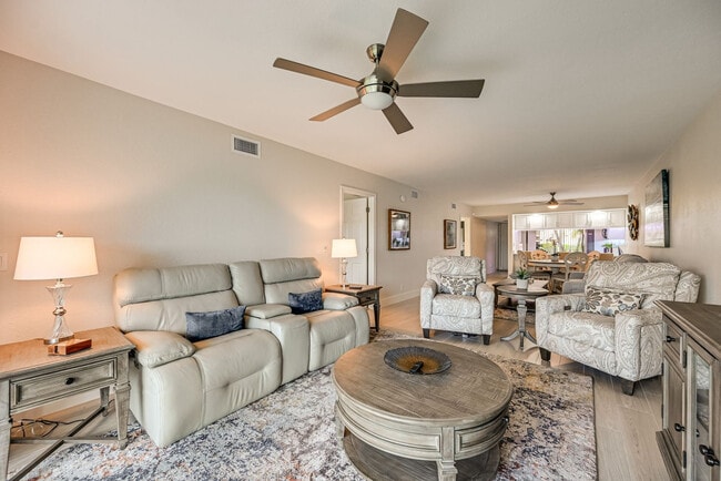 Photo - 2324 Hidden Lake Dr Unit SI FL1-ID1609813P