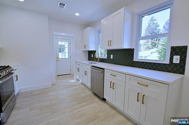 Photo - 16 Clarke St