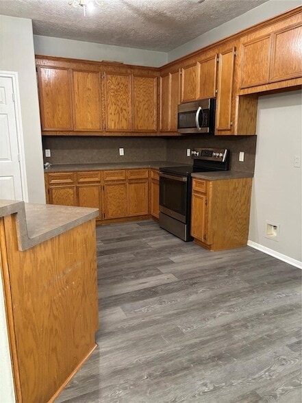 Photo - 211 Oaks Grande Dr