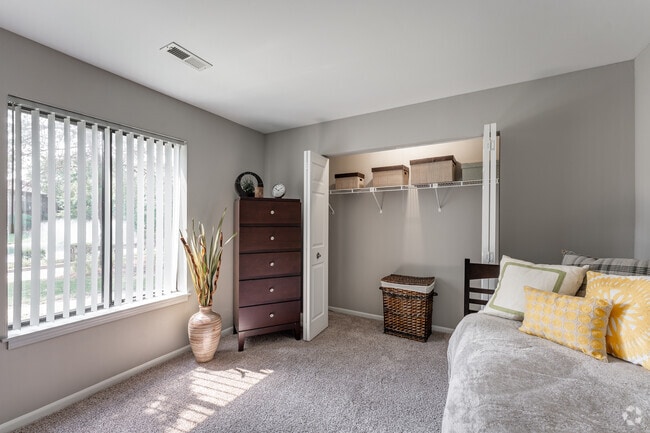 2BD, 2BA - 1,027SF - Arbor Lakes
