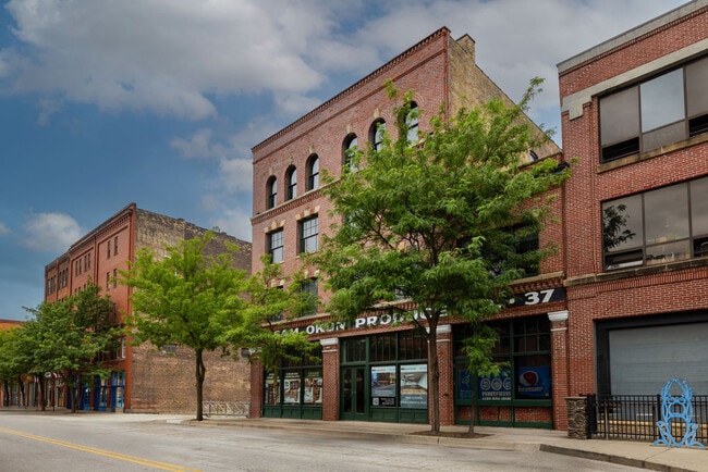 Building Photo - The Produce Lofts