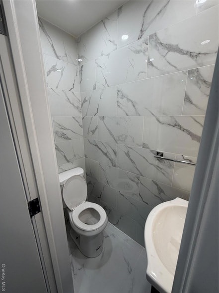 Photo - 609 Ovington Ave Unit 1