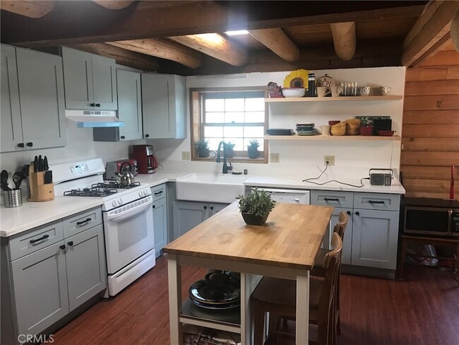 Building Photo - 1709 Bernina Dr