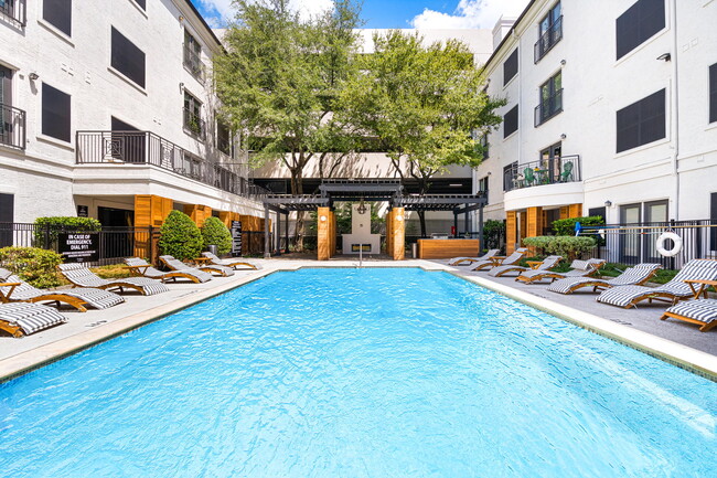 Photo - Tides at Midtown