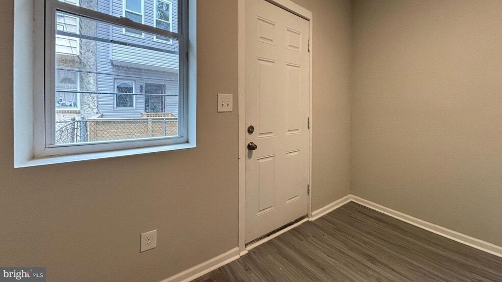 Photo - 1536 S Napa St