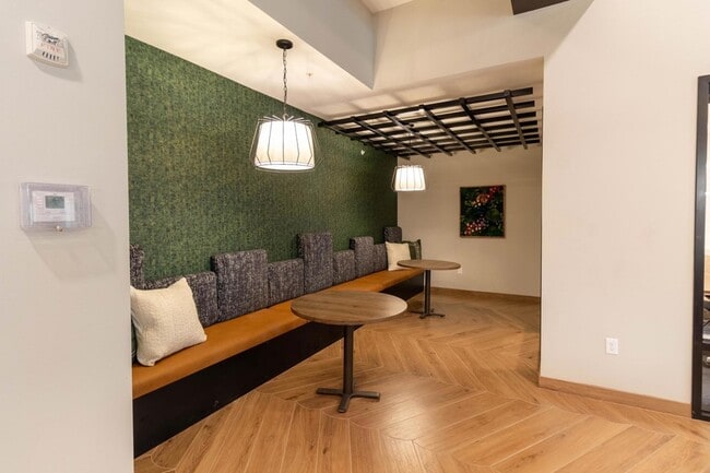 Photo - 6450 37th Ave NW