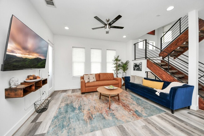 Photo - 3014 McKinney St Unit SI ID1583915P