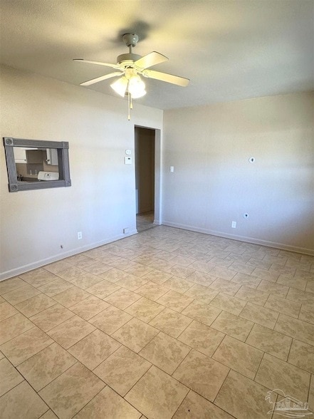 Photo - 1010 Hawthorn Dr