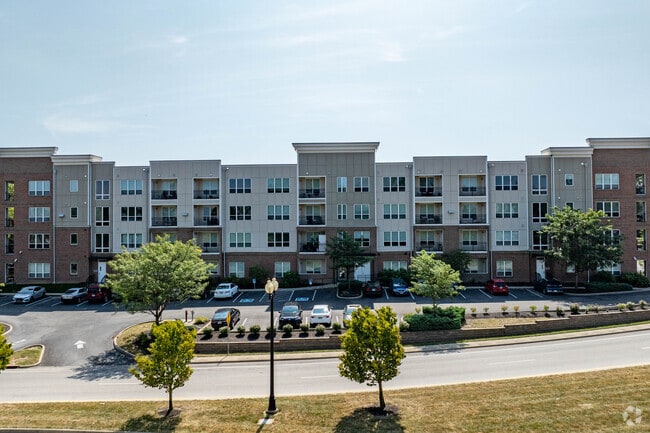 Building Photo - Avalon at the Pointe