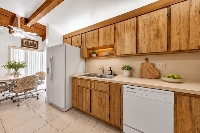 Photo - 412 Briarwood Cir
