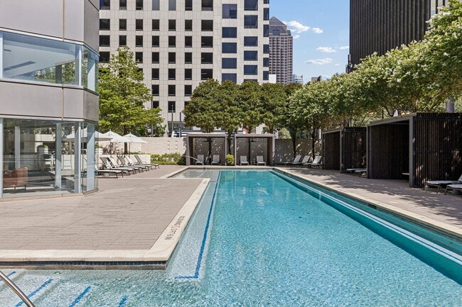 Photo - One Dallas Center