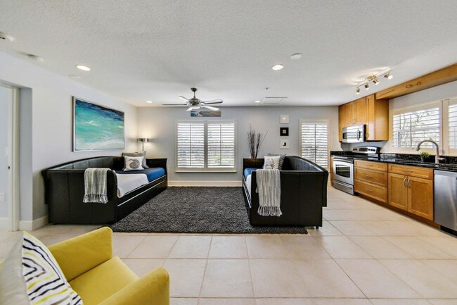 Building Photo - 24 Central Ave Unit ID1261610P