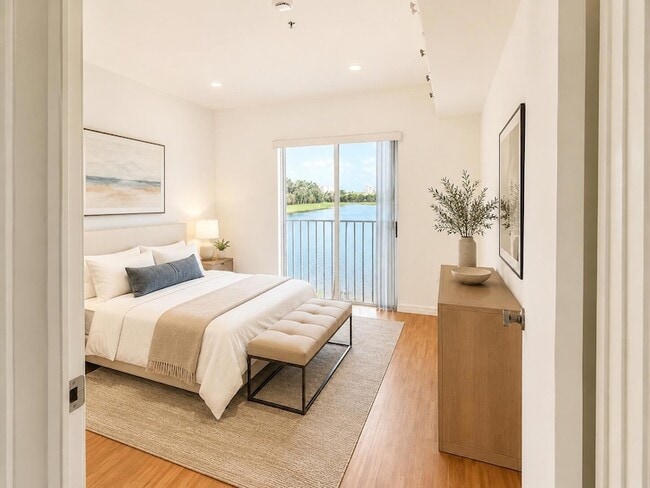 Building Photo - 180 Riviera Cir Unit 305