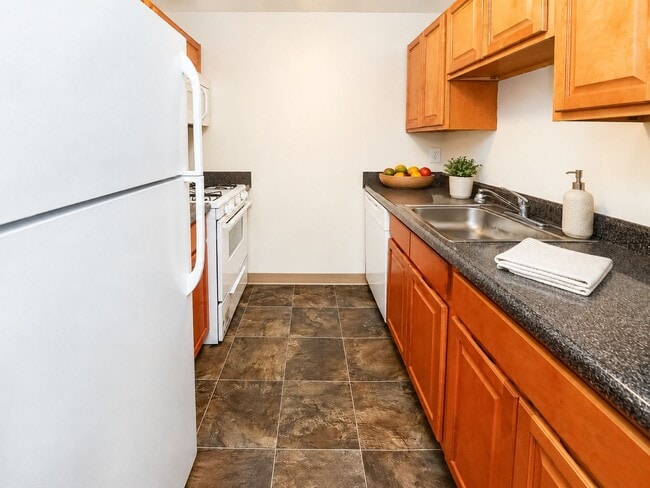 Photo - Cranbury Crossing Apartment Homes