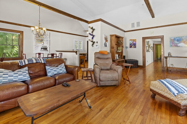 Photo - 204 NE 3rd Ave Unit ID1359117P