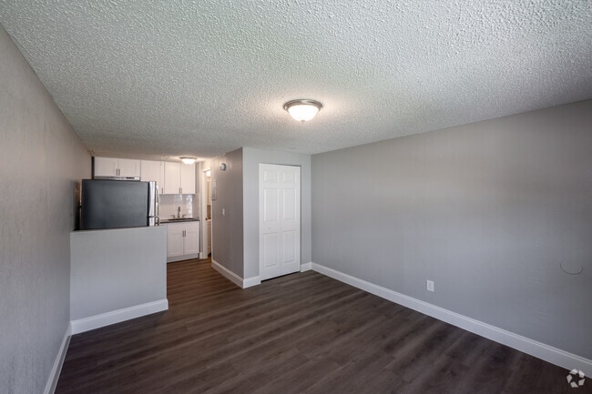 Studio, 1BA - 288SF - Studio - Living Area - Mosswood