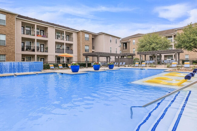 Photo - Woodland Point