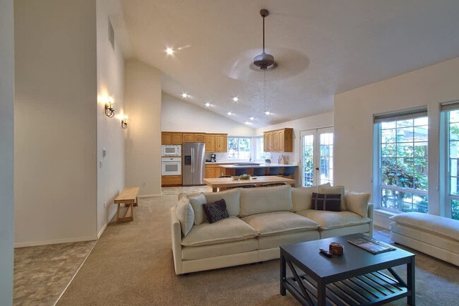 Photo - 2372 NW Meadows Dr Unit SI ID1550268P