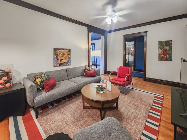 Building Photo - 3759 N Wayne Ave Unit ID1360109P