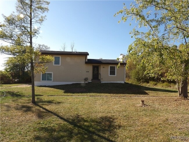 Photo - 10332 Transit Rd